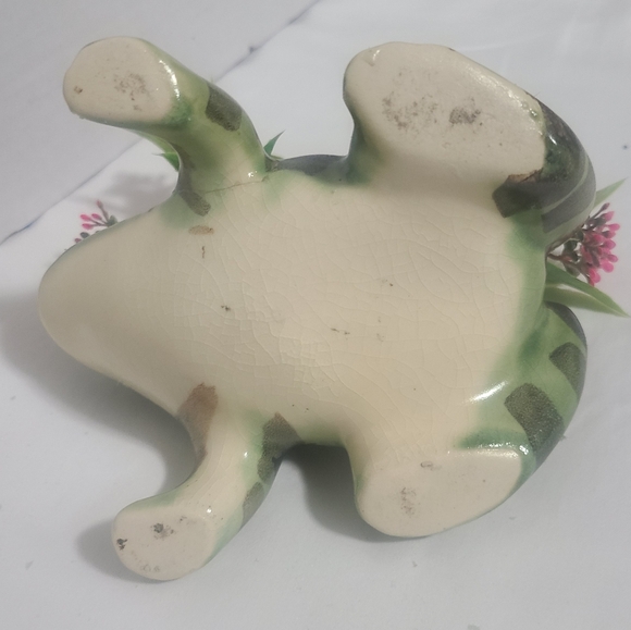 CERAMIC FROG PLANTER - WINDOW LEDGE SIZED - Picture 2 of 5